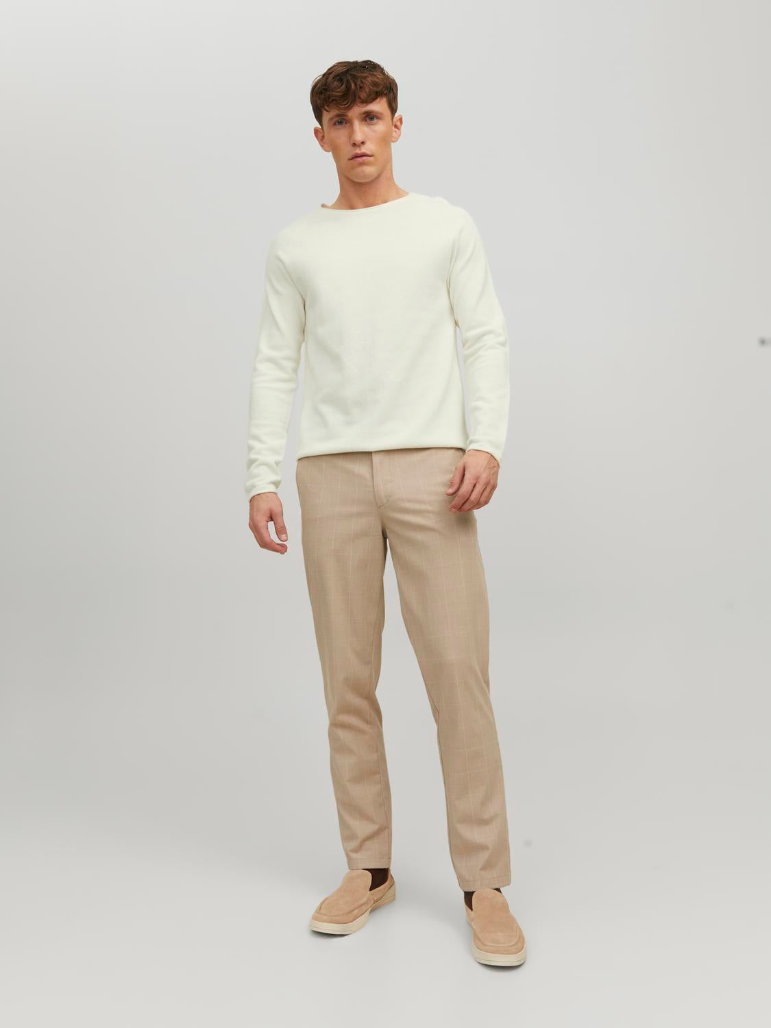 model_shot-front_full